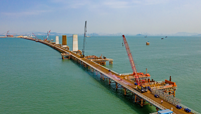 ÉîÖÐͨµÀÊ©¹¤ÏÖ³¡ (2).jpg