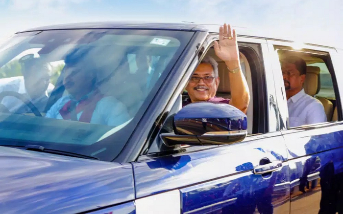 总统戈塔巴雅·拉贾帕克萨乘车体验.jpg