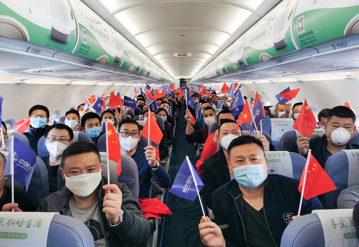 ÓŵÂ88¹ÙÍøÍøÕ¾¶þº½¾Ö½¨ÉèÕ߳˰ü»ú·µ»ØÐ½®ÎÚξ¹«Â·ÏîÄ¿¼ÓÈ븴¹¤½¨Éè (5).jpg