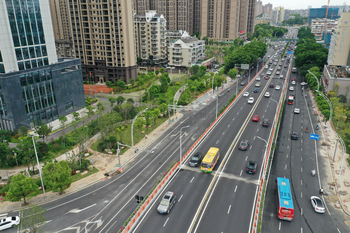 鹤林高架刷新工程顺遂通过完工验收 (3).jpg