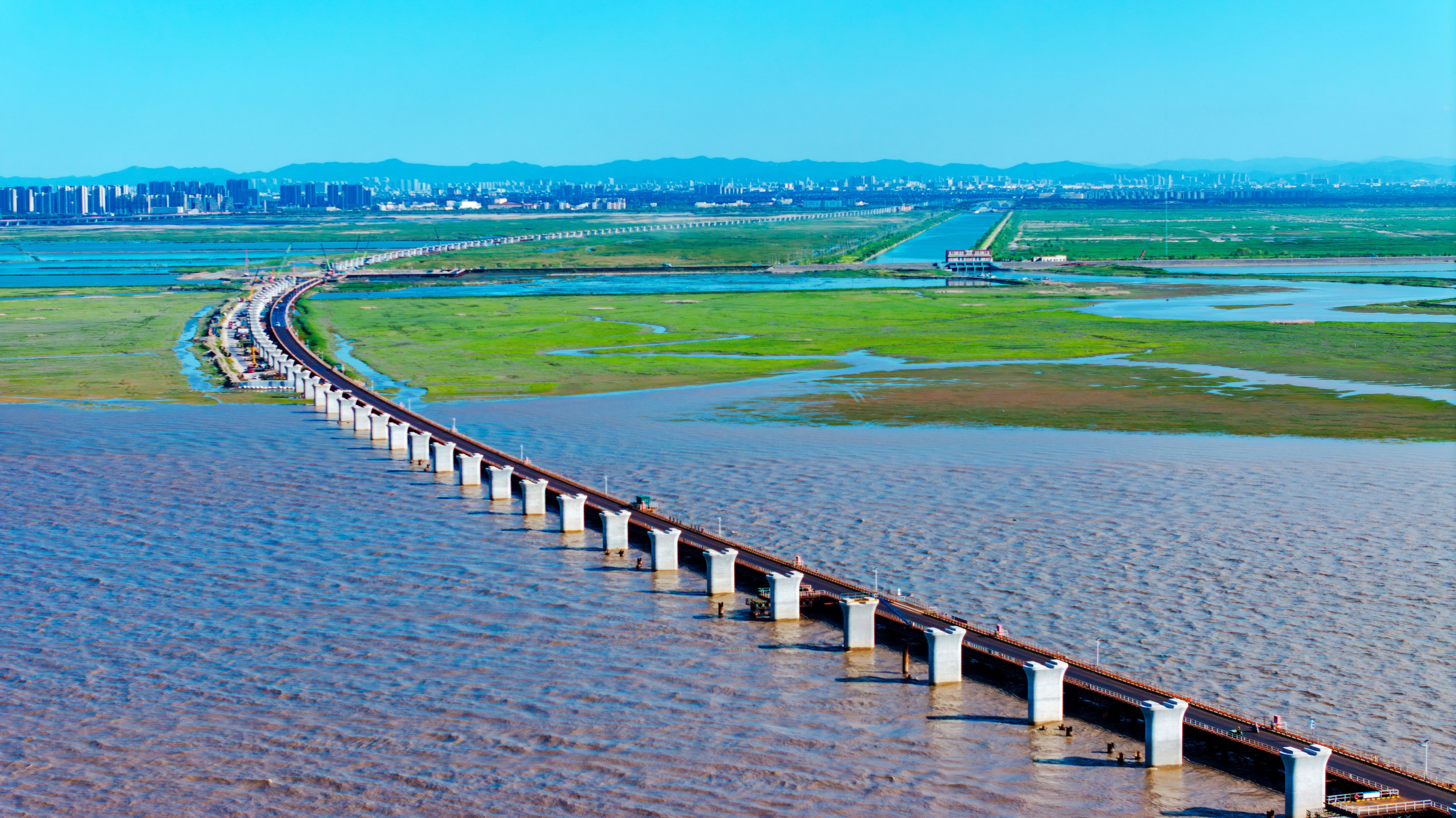 通甬高铁杭州湾跨海铁路大桥海中引桥-赵振宇 摄3