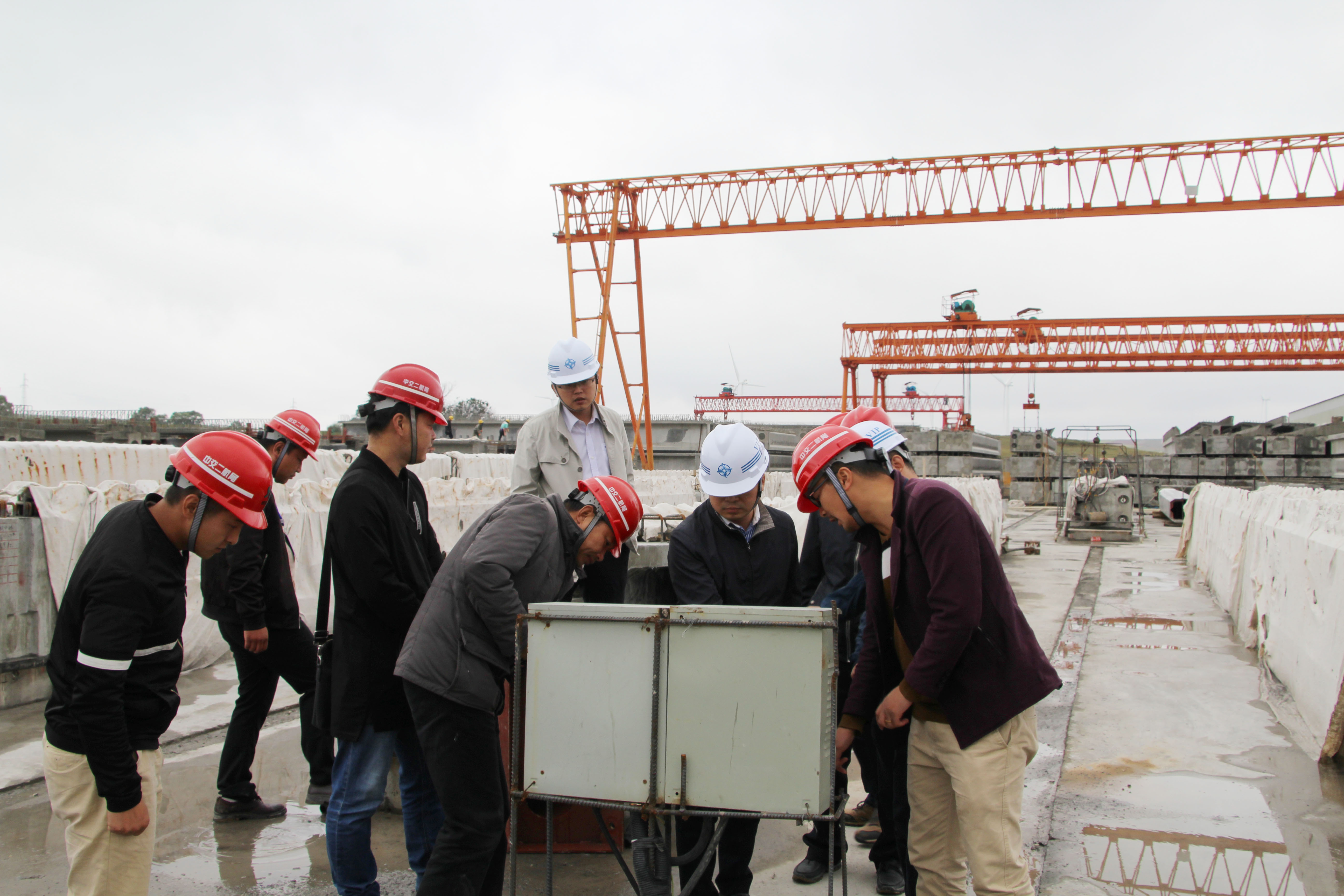 【银百项目部:公司投资事业部到银百项目部举行2018年度清静质量检查】(1)